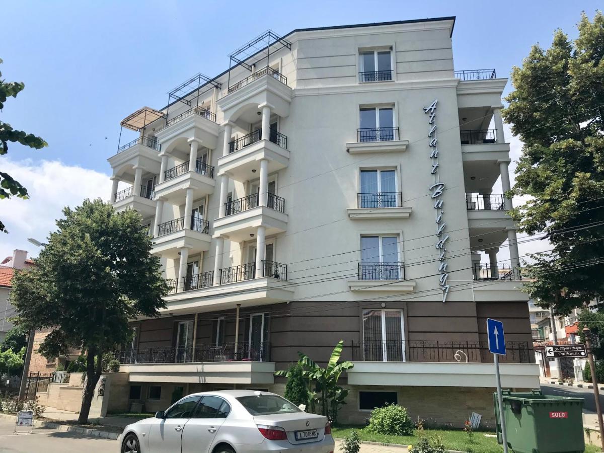 Apartment Raya Обзор Екстер'єр фото
