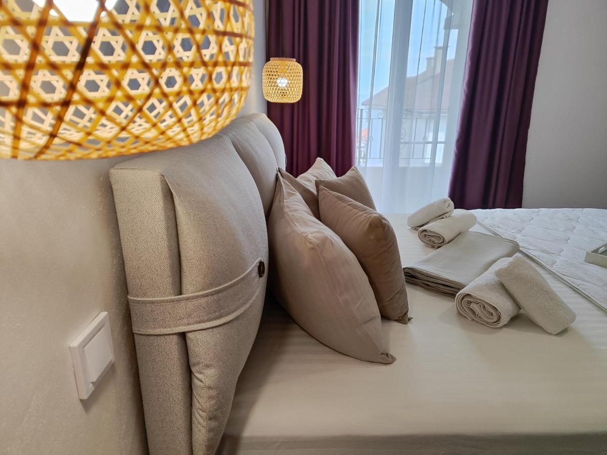 Apartment Raya Обзор Екстер'єр фото
