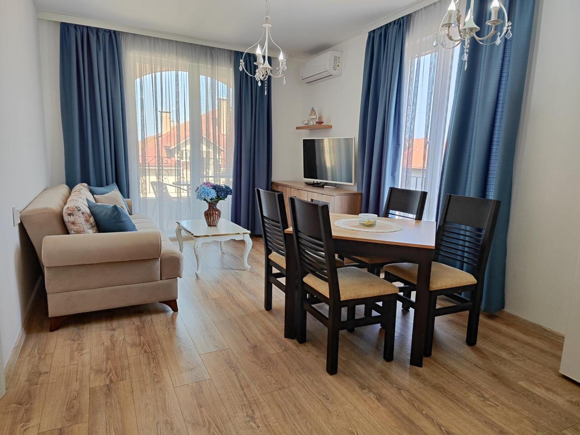 Apartment Raya Обзор Екстер'єр фото
